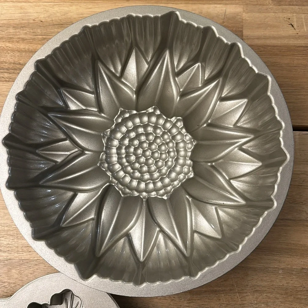 NORDIC WARE HARVEST PANS